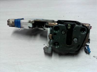 NISSAN PRIMERA P10 90.10-96.10 Jobb első ajtó zárszerkezet központizáras