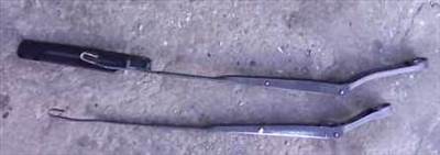 NISSAN SUNNY N14 91.03-95.09 Ablaktörlő kar jobb első