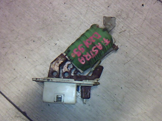 OPEL ASTRA F 94-02 Fűtőmotor előtét ellenállás  1. kép