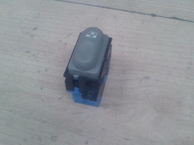 RENAULT MEGANE SCENIC 99-03 Ablakemelő kapcsoló pozíció független 1. kép