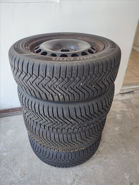 205/55 R16 91T Laufenn iFit téli gumi + 6,5Jx16H2 5 lyukas lemezfelni Audi A3  1. kép
