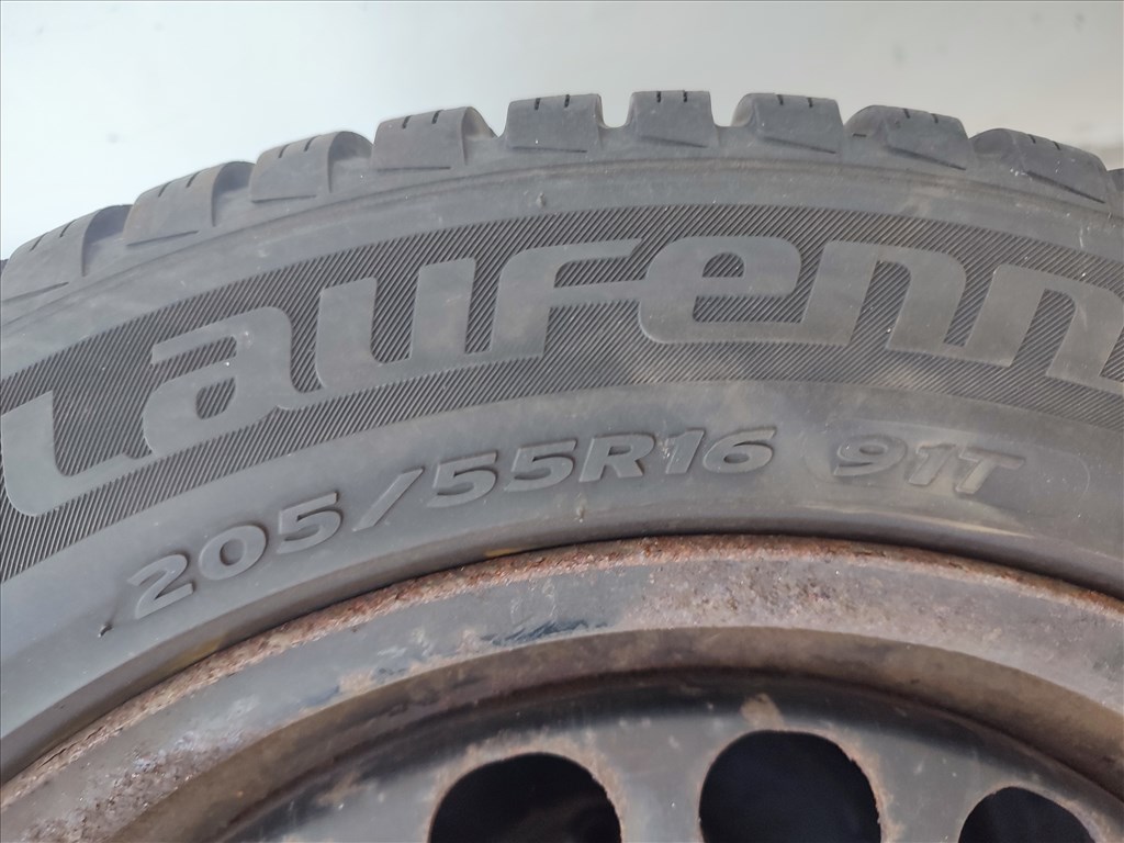 205/55 R16 91T Laufenn iFit téli gumi + 6,5Jx16H2 5 lyukas lemezfelni Audi A3  4. kép
