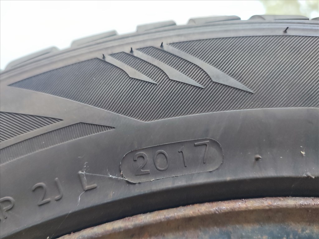 205/55 R16 91T Laufenn iFit téli gumi + 6,5Jx16H2 5 lyukas lemezfelni Audi A3  5. kép