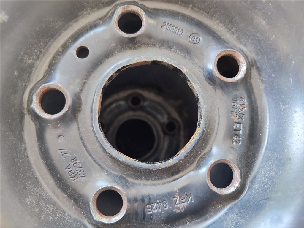 205/55 R16 91T Laufenn iFit téli gumi + 6,5Jx16H2 5 lyukas lemezfelni Audi A3  10. kép