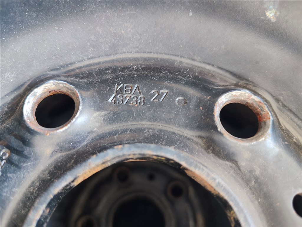 205/55 R16 91T Laufenn iFit téli gumi + 6,5Jx16H2 5 lyukas lemezfelni Audi A3  12. kép