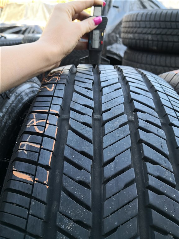 255/70 R18 Bridgestone nyári gumi 90000ft a 4db/78/ 3. kép