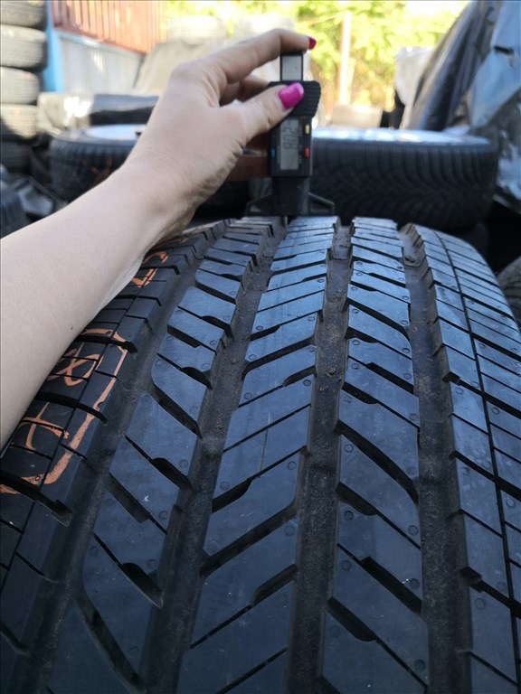 255/70 R18 Bridgestone nyári gumi 90000ft a 4db/78/ 4. kép