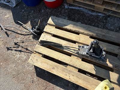 Volkswagen Tiguan I Váltó sebességváltó kulissza  5n0711049g 5n0711266c