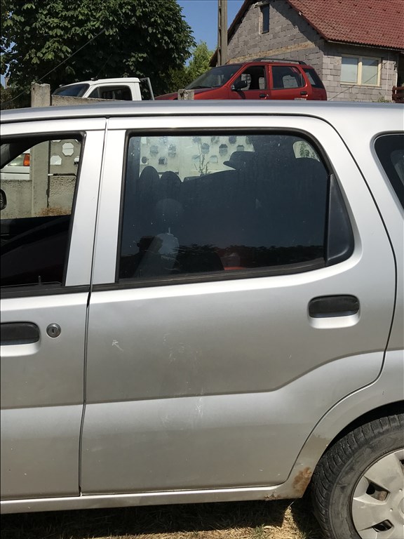 Suzuki Ignis bal hátsó ajtó eladó Z2S ezüst színű 1. kép