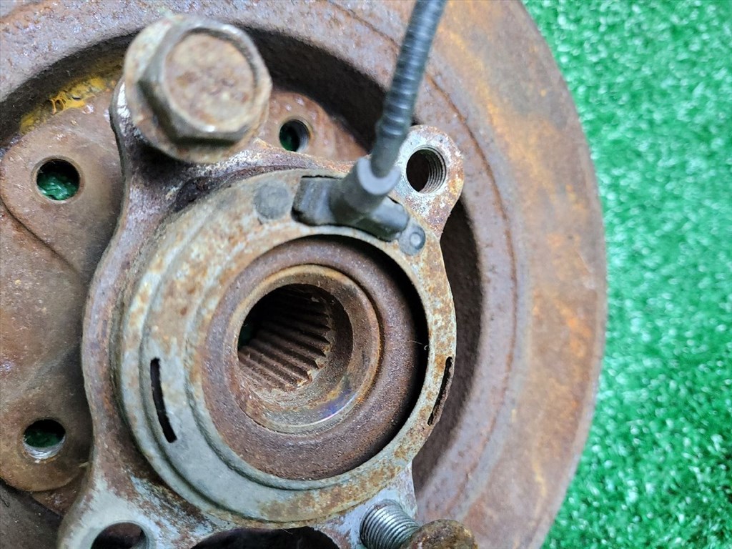 SUZUKI SX4 S-Cross II Hátsó Kerékagy (Pozíciófüggetlen) 71768040 71768165 3. kép