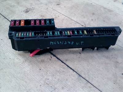 BMW E60 2003.07.01-2010.10.01 Biztosítéktábla BCM BSI BSM SAM GEM modul Utastér