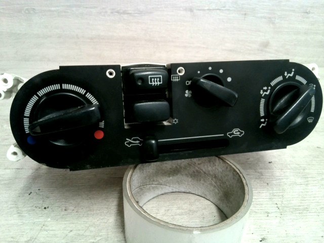 MITSUBISHI COLT 98-03 Fűtés vezérlő panel 1. kép