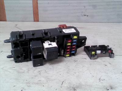 MITSUBISHI Space Star 2000.09.01-2004.12.03 Biztosítéktábla BCM BSI BSM SAM GEM modul 