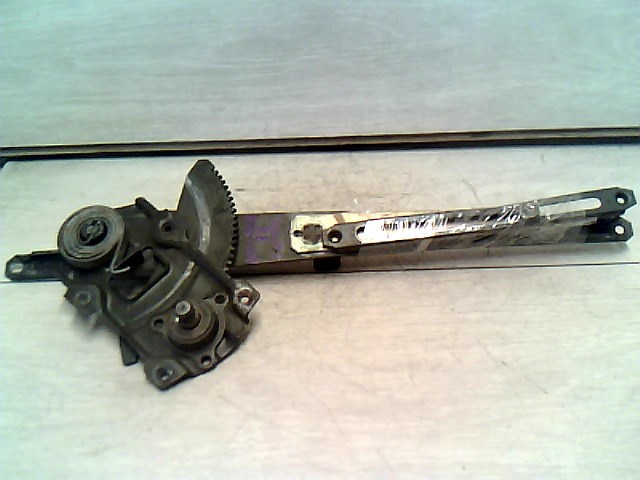 SUZUKI SWIFT 89-96 Bal első ablakemelő szerkezet mechanikus 1. kép