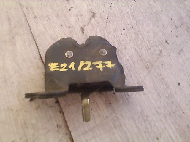 SUZUKI SWIFT 96-05 Csomagtér ajtó zárszerkezet 1. kép