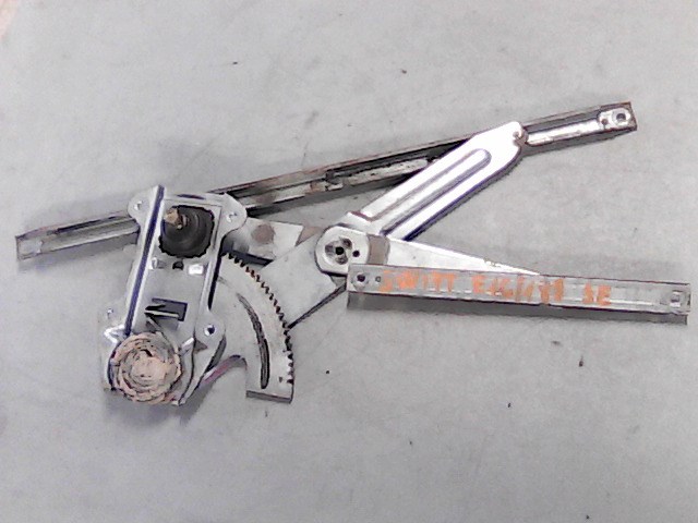 SUZUKI SWIFT 96-05 Jobb első ablakemelő szerkezet mechanikus 1. kép