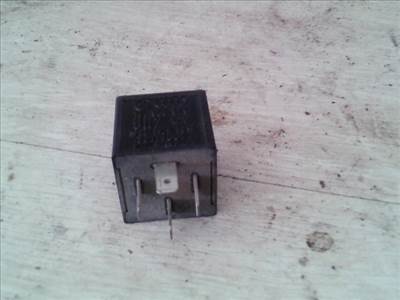AUDI 80 91-94 Relé