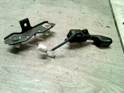 MAZDA PREMACY 99.01-05.10 Rádió kapcsoló