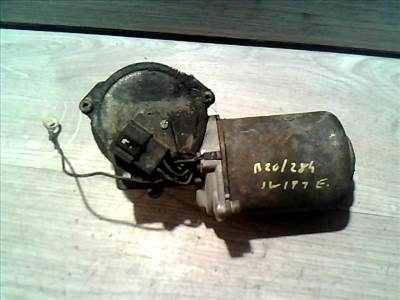 SUZUKI SWIFT 89-96 Ablaktörlő motor első