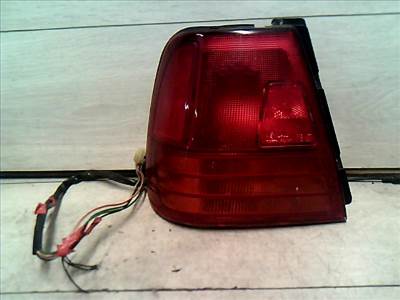 SUZUKI SWIFT 96-05 Bal hátsó lámpa
