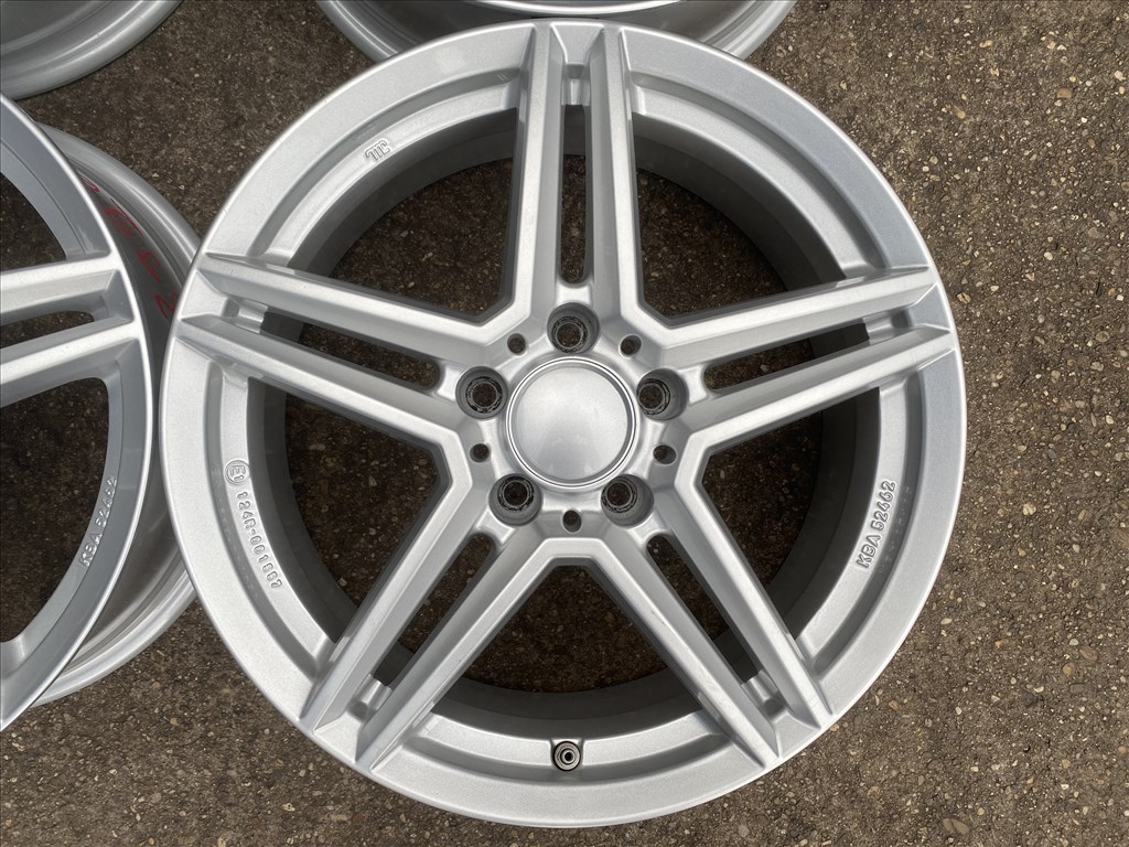  4db Uniwheels 17" Mercedes-Benz alufelni. (3996) 2. kép