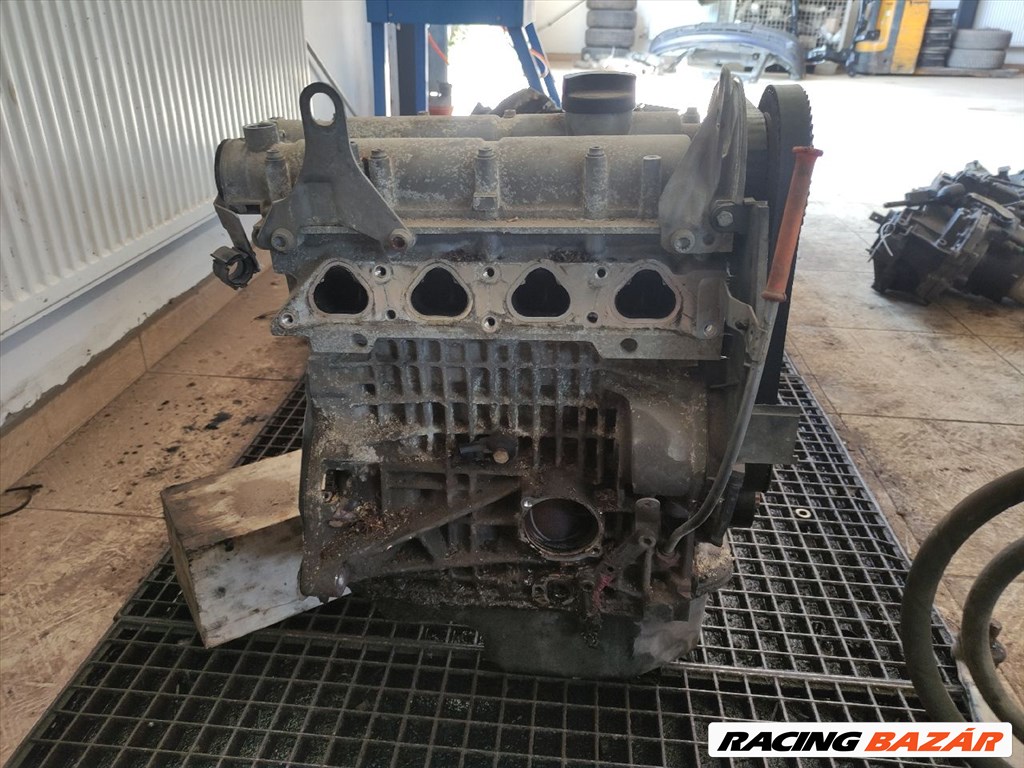 Skoda Fabia II Combi 1.4 16V - Motor (Fűzött blokk hengerfejjel) (bxw176368) 2. kép