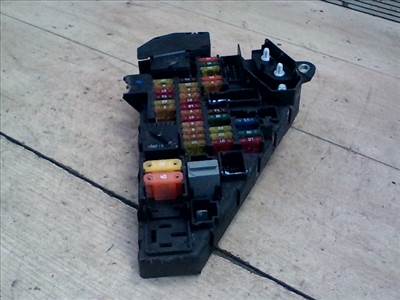 BMW E60 2003.07.01-2010.10.01 Biztosítéktábla BCM BSI BSM SAM GEM modul Utastér