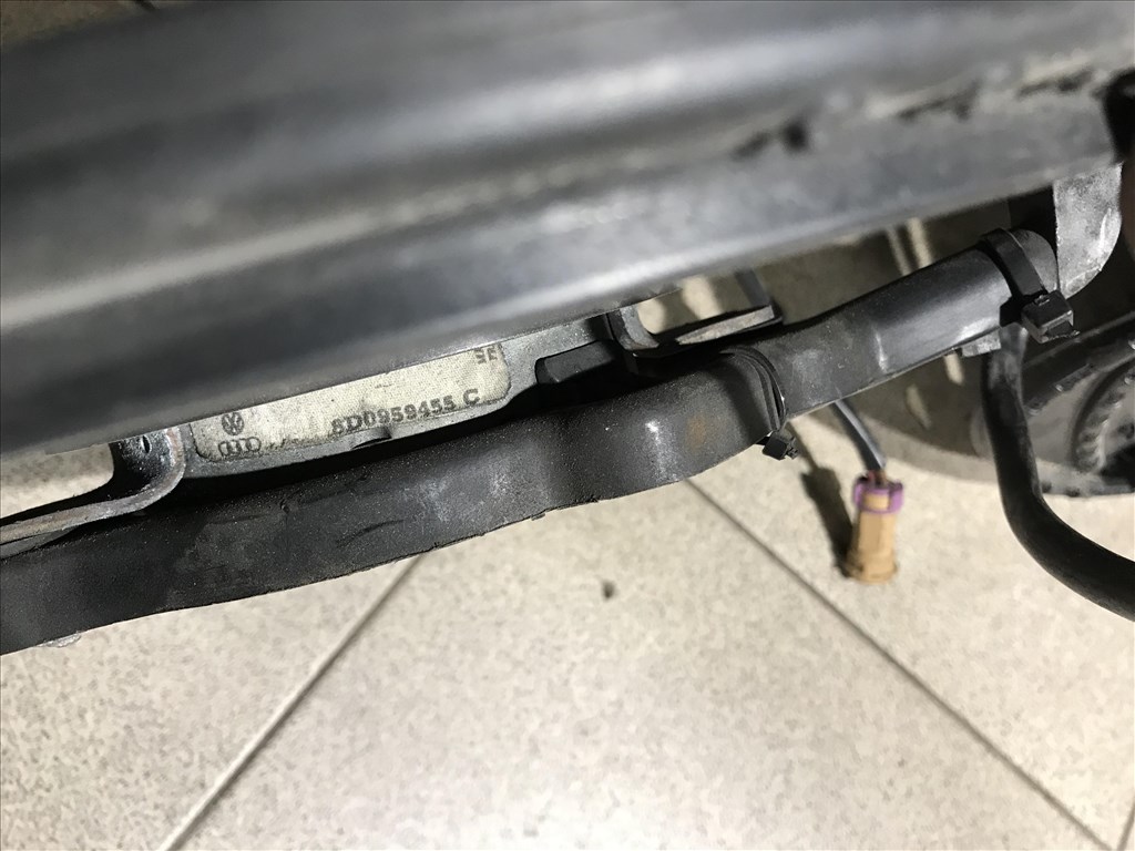 Audi A4 (B5 - 8D) hűtőventilátor 8d0959455c 2. kép