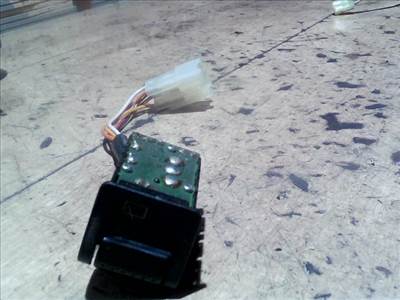 SUZUKI SWIFT 96-05 Hátsó ablaktörlő kapcsoló