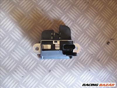  Golf Plus, Golf V,  Touran I csomagtér ajtó zár 