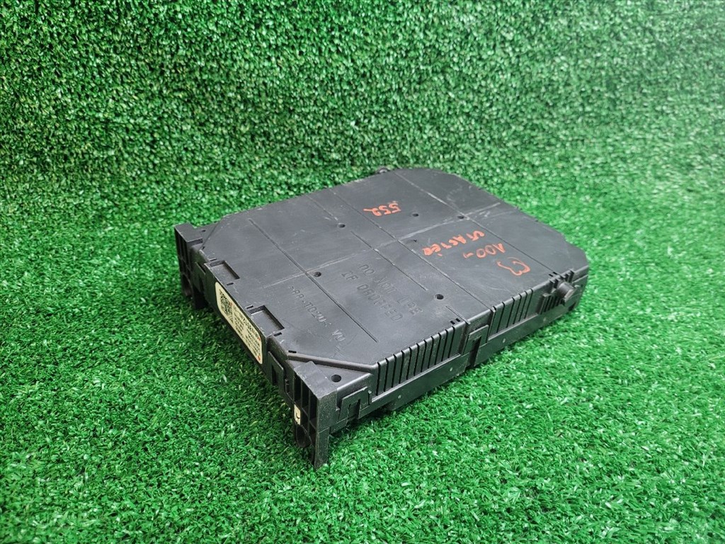 CITROËN C3 III Biztosítéktábla Utastér 9819851280 981985128001 2. kép