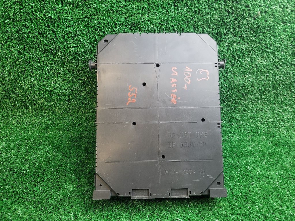 CITROËN C3 III Biztosítéktábla Utastér 9819851280 981985128001 7. kép