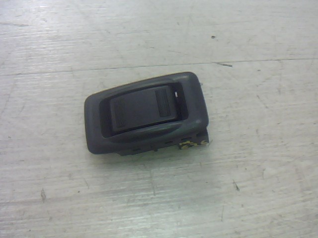 MAZDA 626 97.08-00.07 Bal hátsó ablakemelő kapcsoló 1. kép