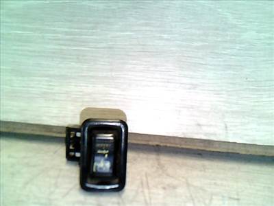 MITSUBISHI LANCER 88-92 Jobb hátsó ablakemelő kapcsoló