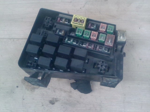 MITSUBISHI Space Star 2000.09.01-2004.12.03 Biztosítéktábla BCM BSI BSM SAM GEM modul Motortér 1. kép