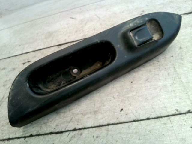 OPEL FRONTERA B 98-04 Bal hátsó ablakemelő kapcsoló 1. kép