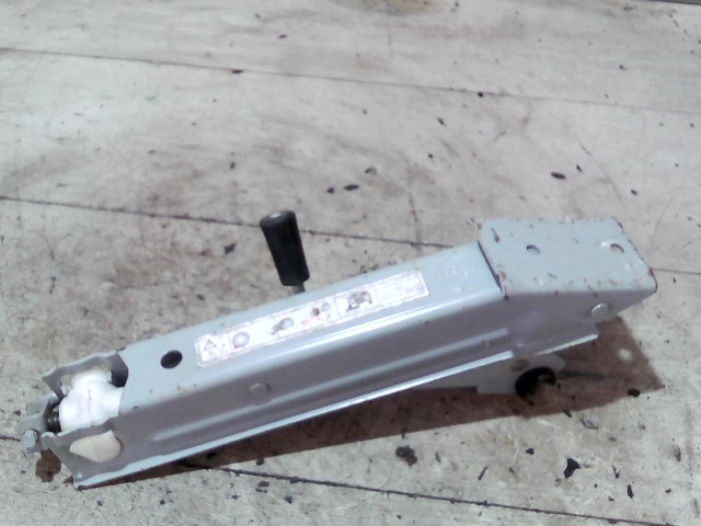 PEUGEOT 307 01-05 Autóemelő 1. kép