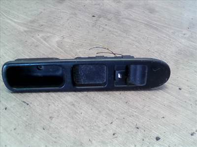 PEUGEOT 307 01-05 Jobb első ablakemelő kapcsoló