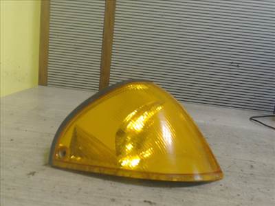 SUZUKI SWIFT 96-05 Jobb első irányjelző
