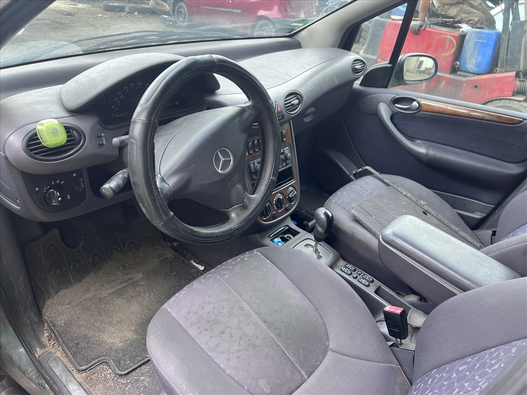 Mercedes A 170 1.7D bontott alkatrészei 3. kép