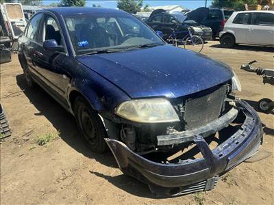 Volkswagen Passat B5.5 2.0 -AZM-  bontott alkatrészei