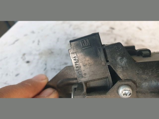 Opel Astra J GTC Csomagtérajtó zárszerkezet  13587646 3. kép