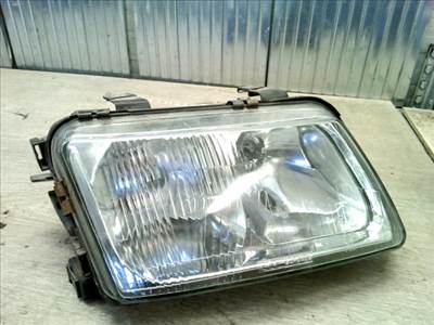 AUDI A3 96-00 Jobb első fényszóró