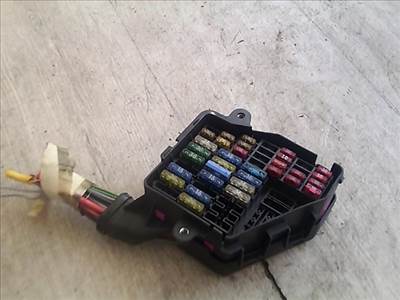 AUDI A4 94-98 Biztosítéktábla BCM BSI BSM SAM GEM modul 