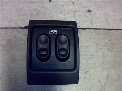 CHRYSLER PT CRUISER 99-06 Bal hátsó ablakemelő kapcsoló