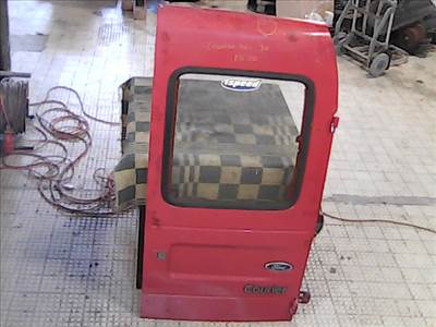 FORD Fiesta Courier 96- Jobb csomagtérajtó.