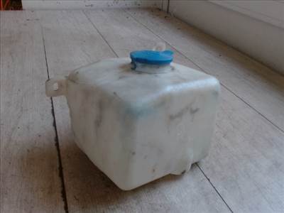 KIA Sportage 1998.04.01-2004.08.24 Ablakmosó tartály 1 motoros