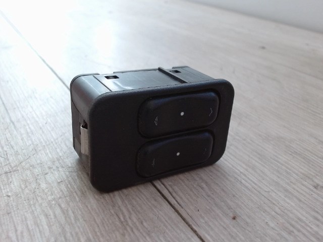 OPEL ASTRA G 97-04 Bal első ablakemelő kapcsoló 1. kép