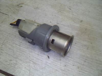 RENAULT TRAFIC 01.09-06.07 12V Aljzat