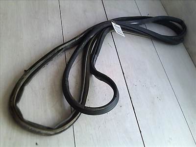 SUZUKI SWIFT 96-05 Jobb első ajtó kéder gumi